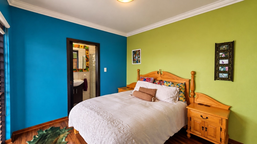 4 Bedroom Property for Sale in Brenton On Sea Western Cape